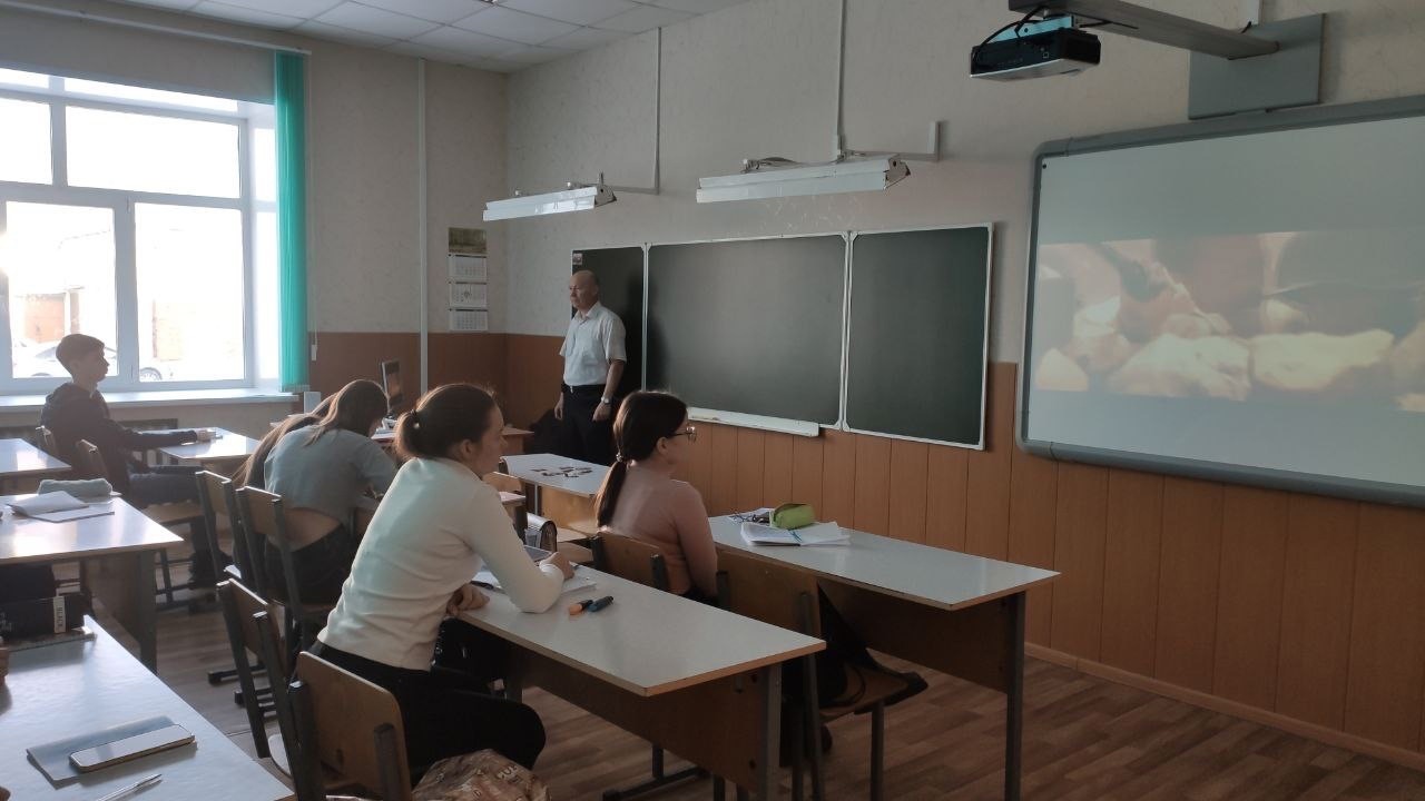 kzi23Zdzjs8.jpg
