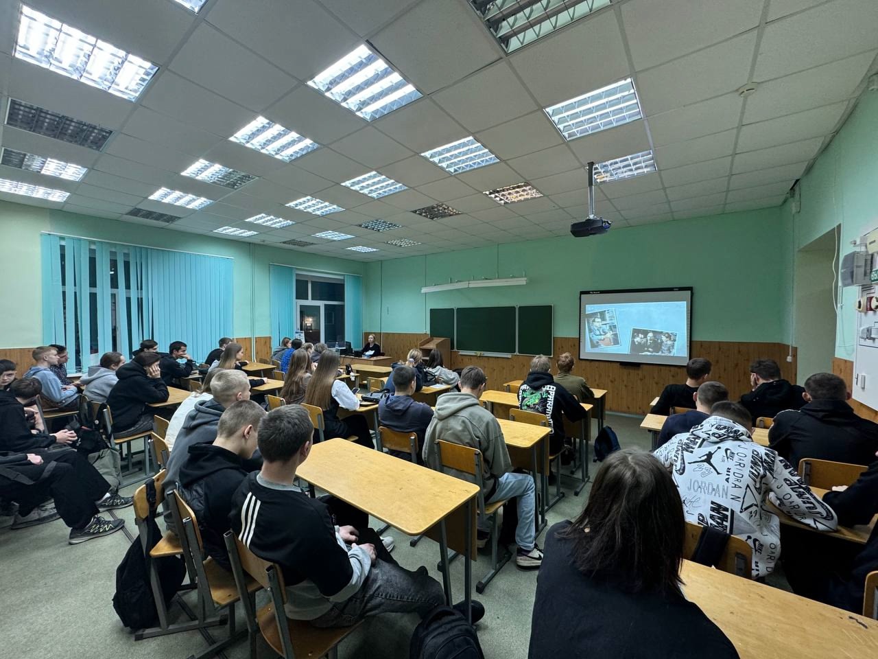 02kU1uup7CM.jpg