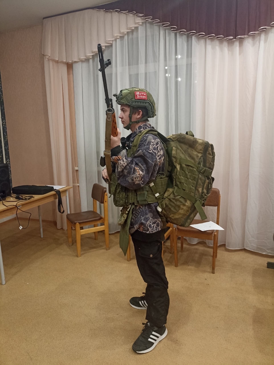 2.jpg