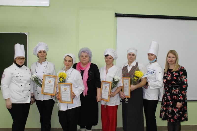 Школьные повара на площадке КСХК